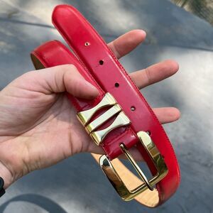 Y2K Red Patent Split Leather Belt w/ Sculptural Gold Buckle – Size M (27–32")